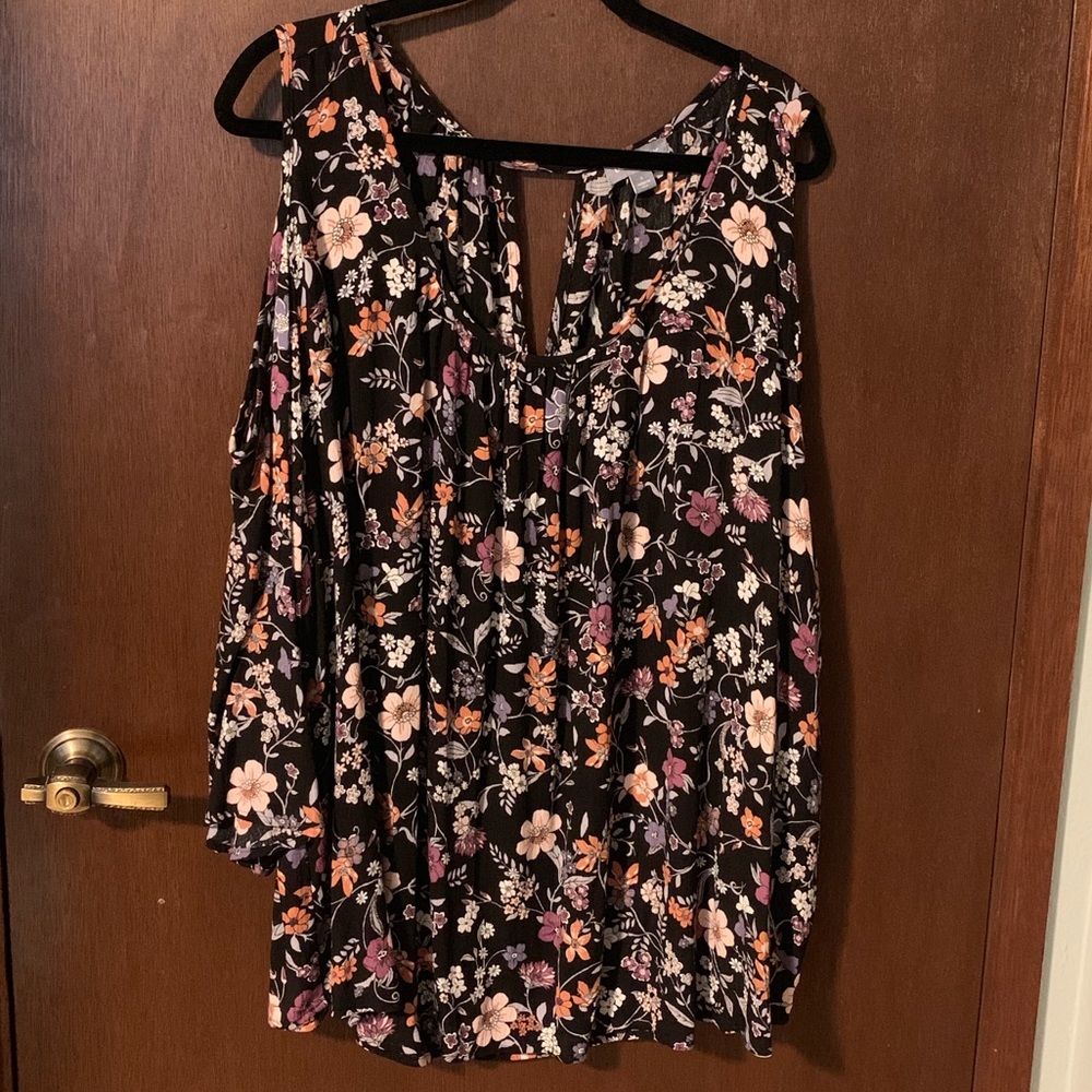 Torrid/Lovesick Cold Shoulder Floral Blouse